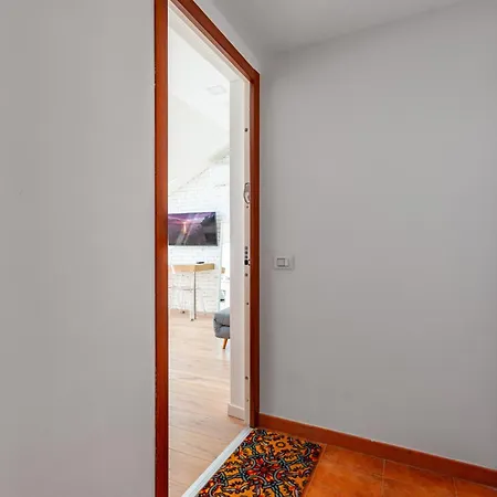 City Life - Modern Nearby M5 Domodossola شقة