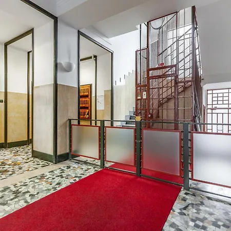 City Life - Modern Nearby M5 Domodossola شقة *